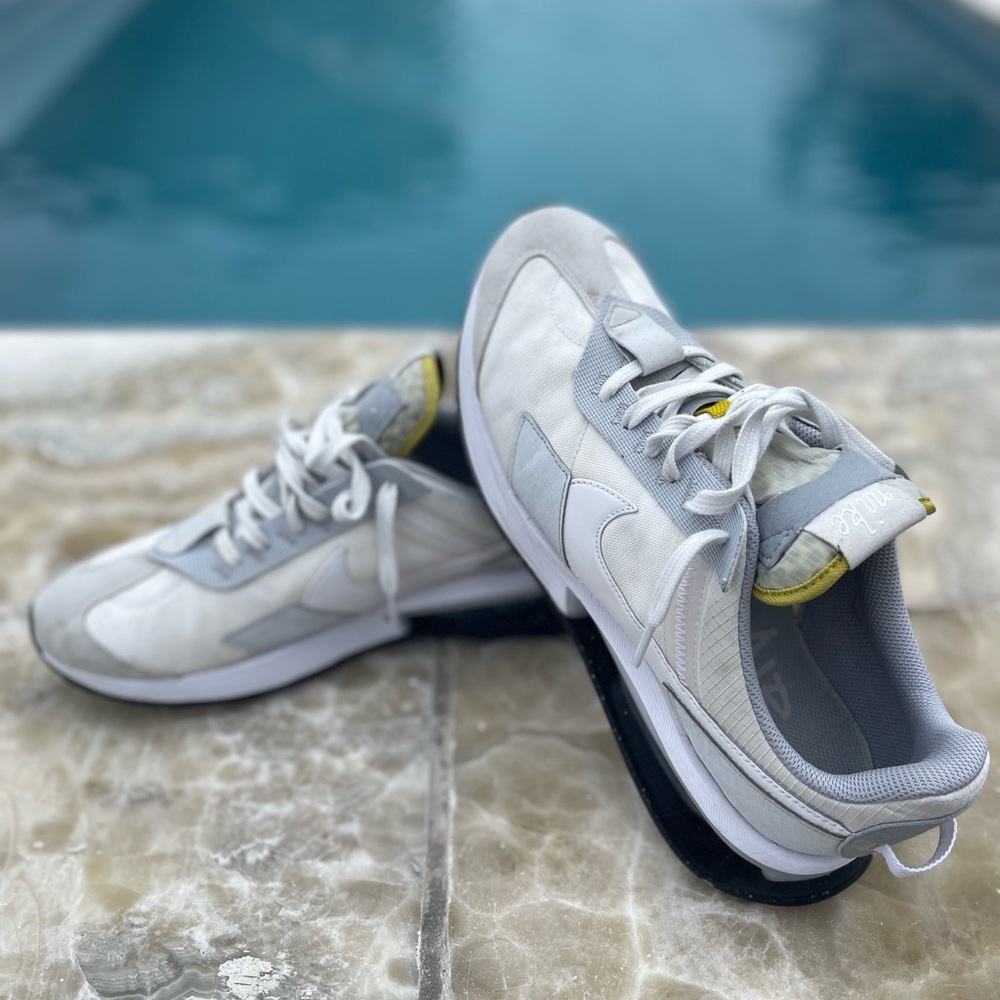 White mens nike air max pre-day